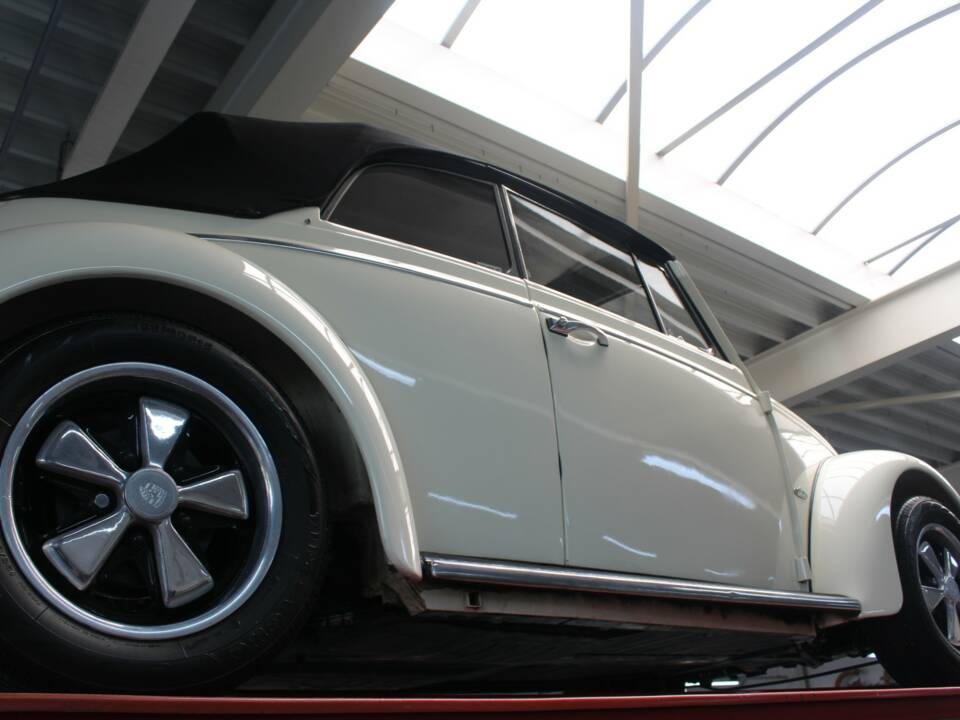 Image 38/47 of Volkswagen Maggiolino 1500 (1967)
