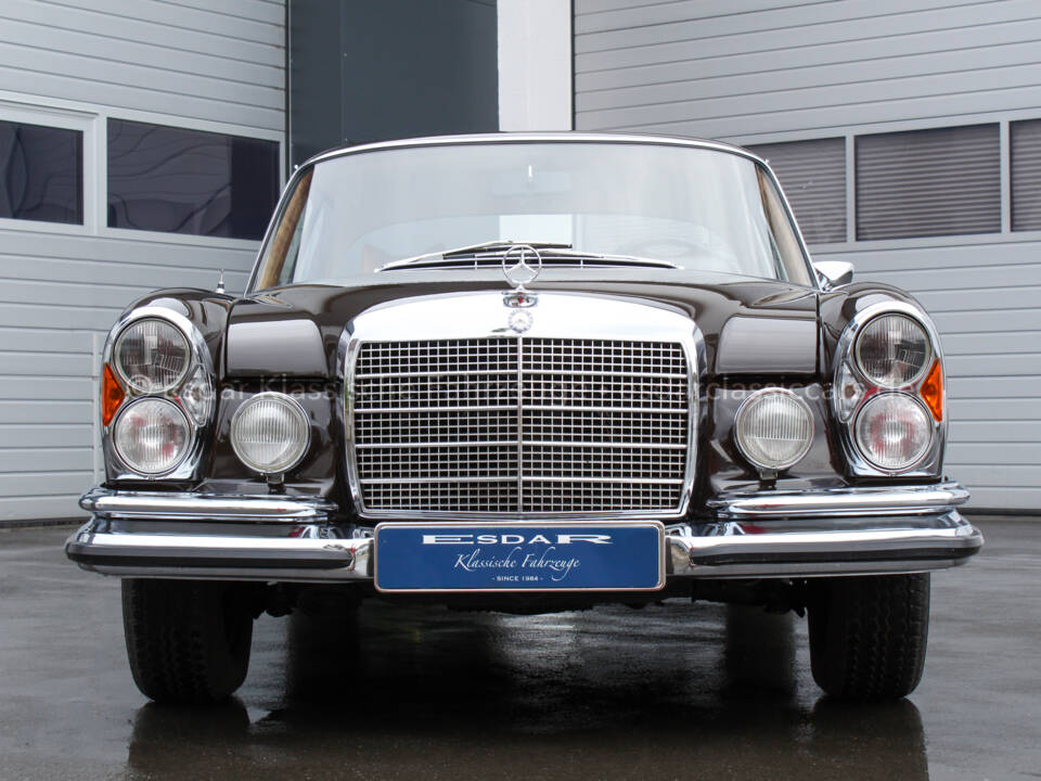 Image 29/35 of Mercedes-Benz 280 SE 3,5 (1970)