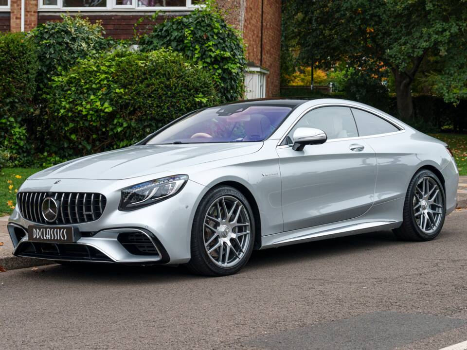 Immagine 1/31 di Mercedes-Benz S 63 AMG S 4MATIC (2019)