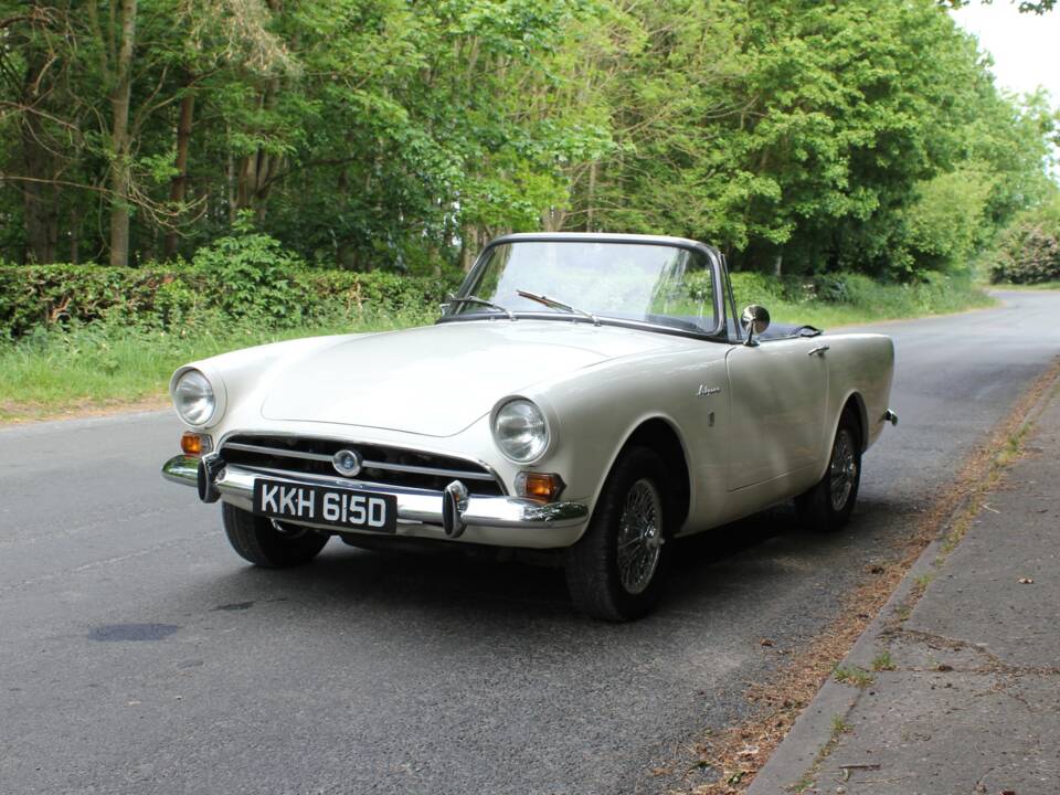 Image 3/23 of Sunbeam Alpine Mk V (1966)