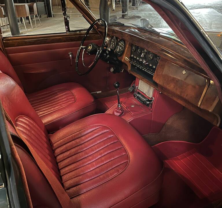 Bild 2/8 von Jaguar Mk II 3.8 (1967)
