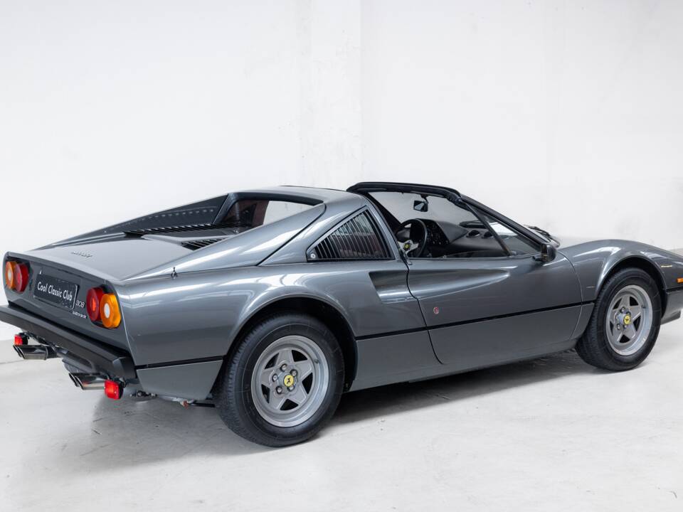 Bild 6/40 von Ferrari 308 GTS Quattrovalvole (1984)