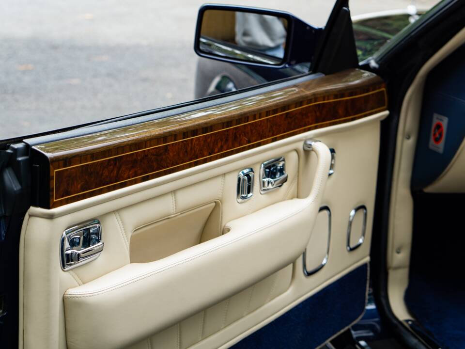 Bild 19/50 von Rolls-Royce Corniche V (2001)
