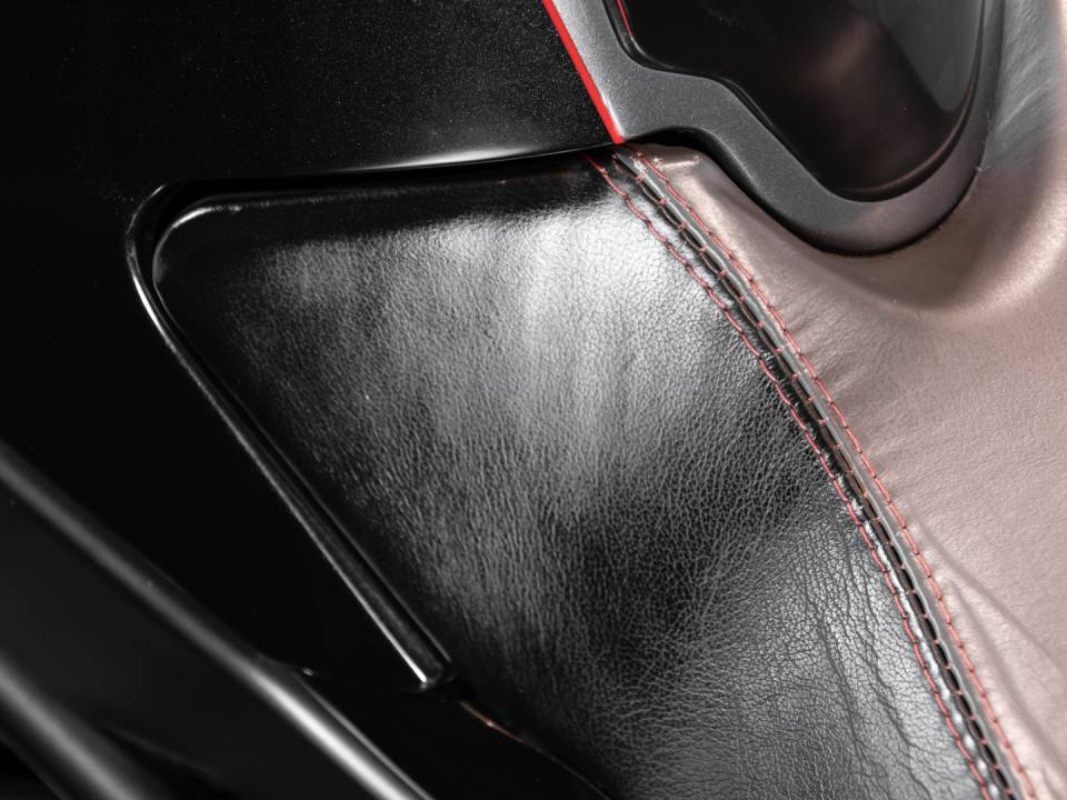 Image 28/32 of MV Agusta DUMMY (2005)