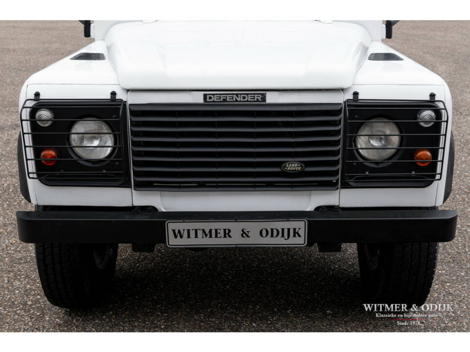 Bild 17/21 von Land Rover Defender 90 (1996)