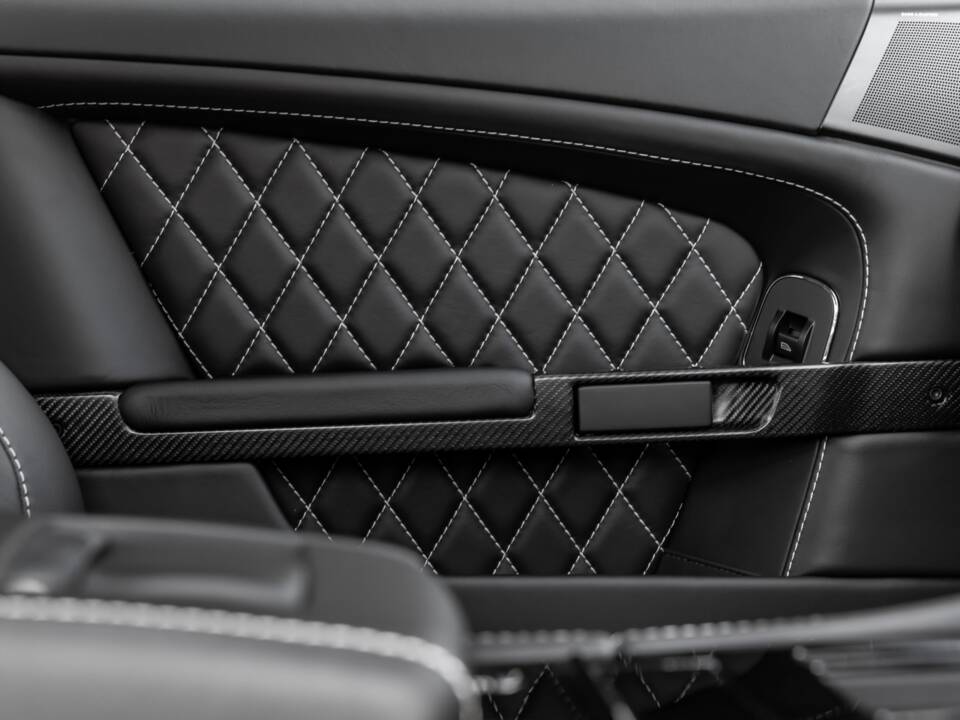 Image 49/59 of Aston Martin DBS (2012)