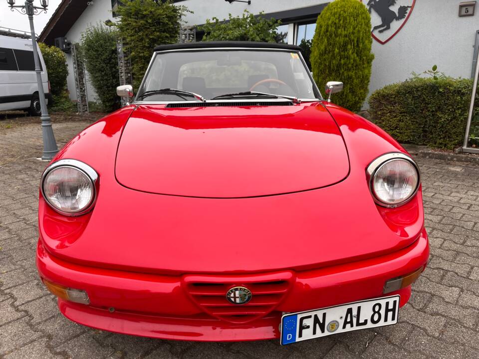 Bild 34/37 von Alfa Romeo 1.6 Spider (1984)