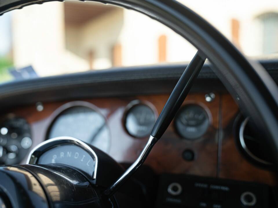 Image 41/50 of Bentley T 1 (1975)