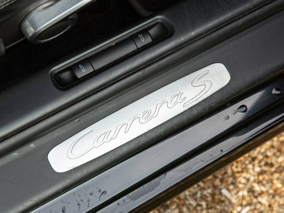 Immagine 15/37 di Porsche 911 Carrera S (2006)