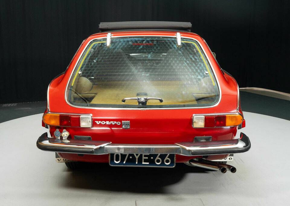 Bild 7/8 von Volvo 1800 ES (1973)