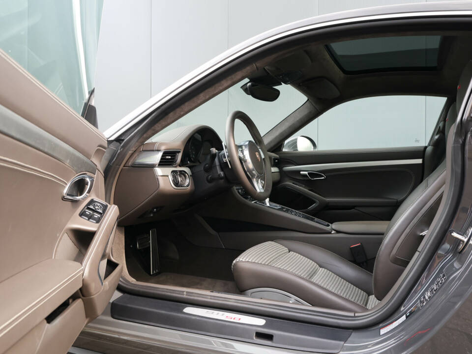 Image 40/43 de Porsche 911 Carrera S &quot;50 Jahre 911&quot; (2013)