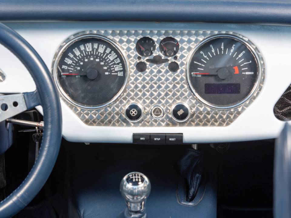 Image 25/39 of Morgan Roadster V6 (2013)
