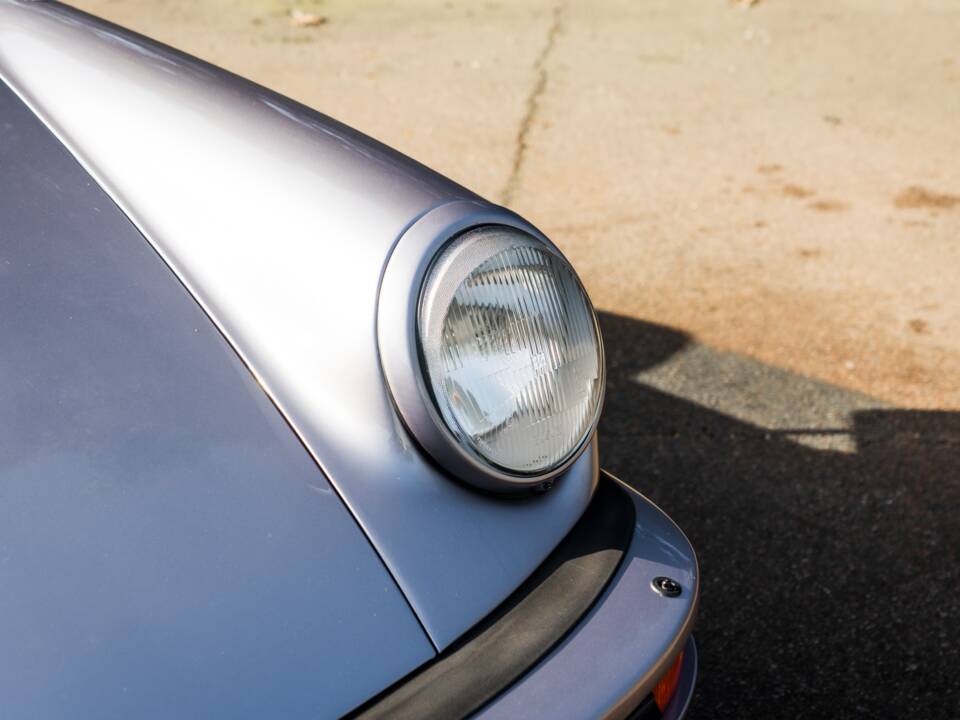 Bild 55/58 von Porsche 911 Carrera 3.2 (WTL) (1988)