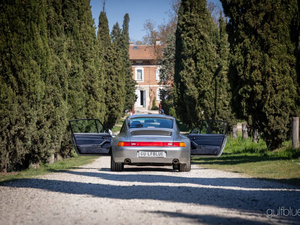 Immagine 54/73 di Porsche 911 Carrera (1995)