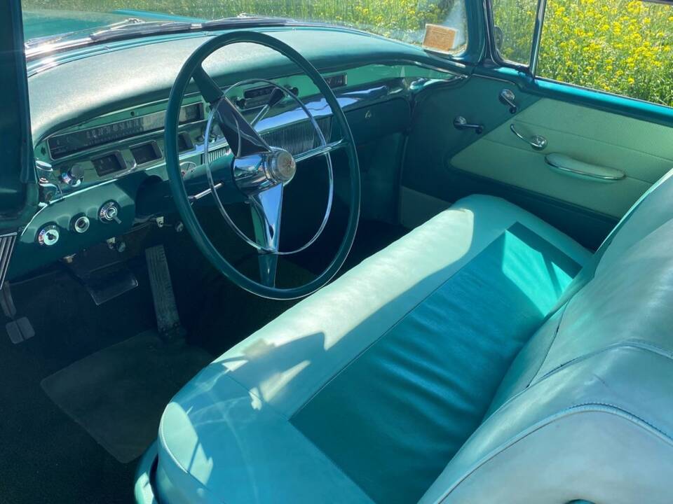 Afbeelding 2/8 van Buick Special Riviera Coupé (1956)