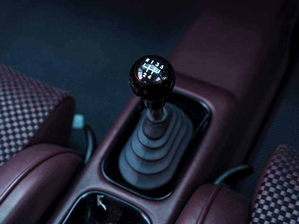 Image 23/34 of Porsche 911 Singer (2023)