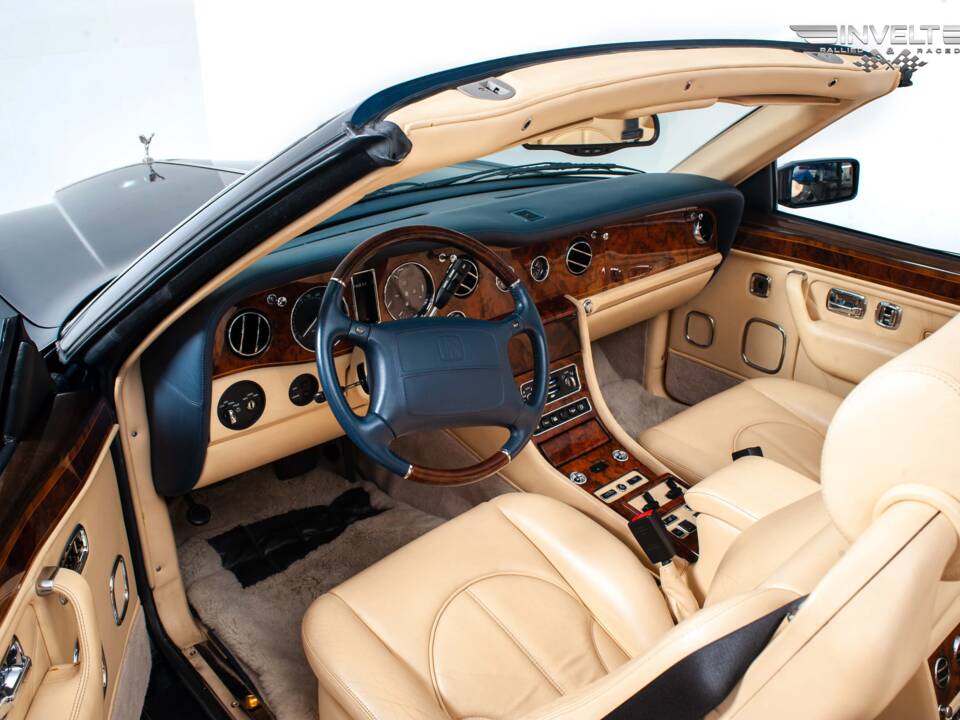 Image 16/19 de Rolls-Royce Corniche V (2000)