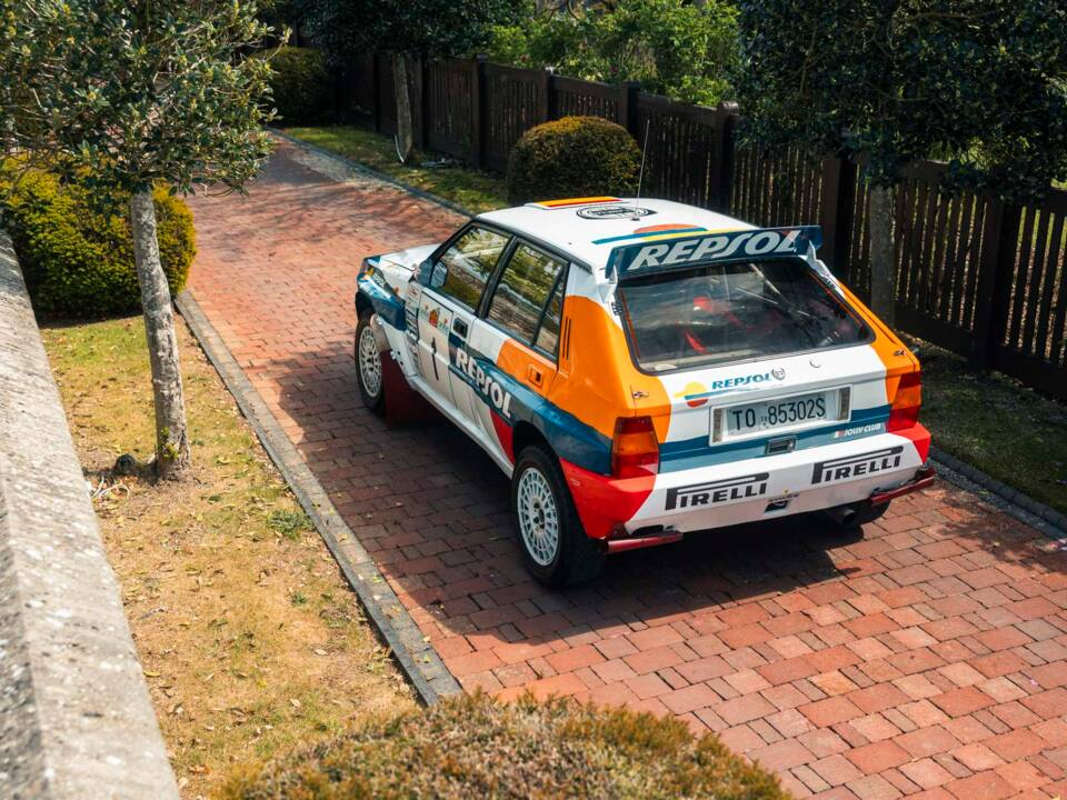 Image 10/28 of Lancia Delta HF Integrale Evoluzione I (1991)