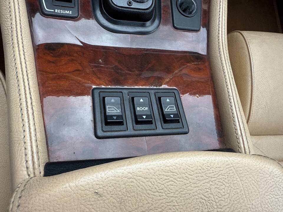 Image 40/64 of Jaguar XJ-S Convertible (1989)