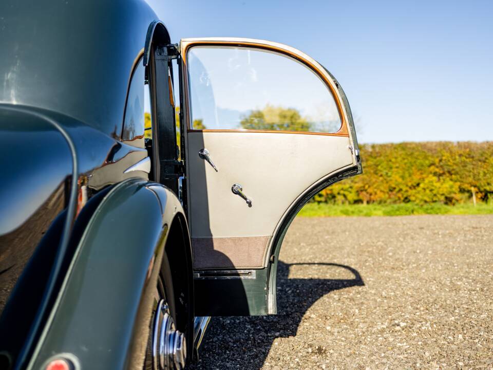 Image 31/50 de Bentley 4 1/2 Litre (1938)