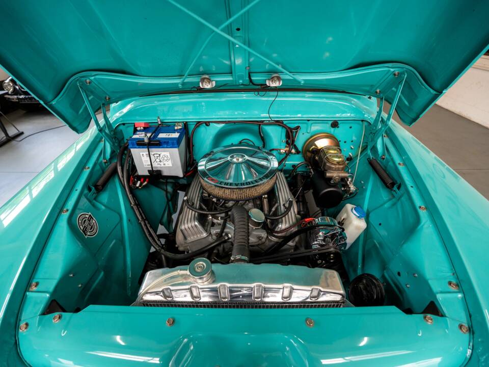 Image 20/38 of Chevrolet Apache Stepside (1958)