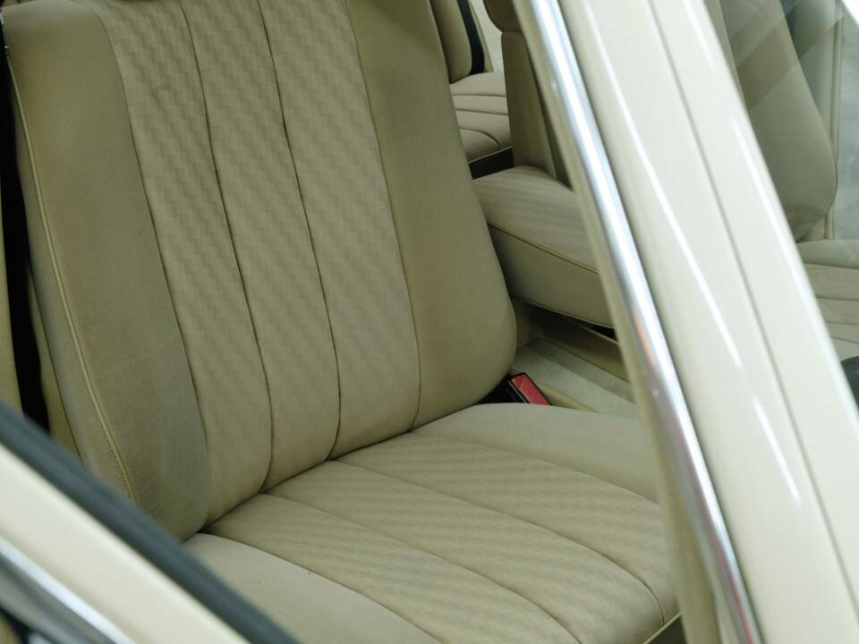 Bild 30/50 von Mercedes-Benz 280 S (1982)