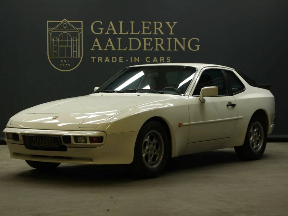 Obraz 11/50 pojazdu Porsche 944 (1986)