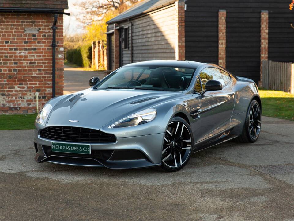 Bild 1/96 von Aston Martin Vanquish (2015)