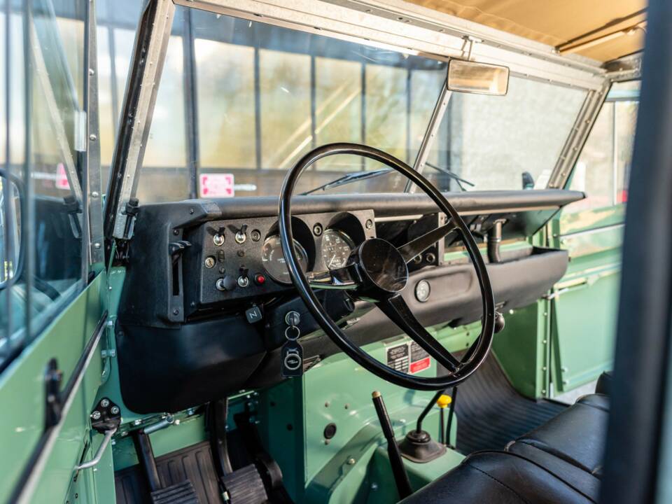 Bild 9/15 von Land Rover 109 (1973)