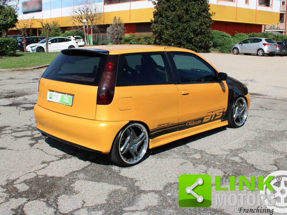 Bild 8/10 von FIAT Punto GT (1997)