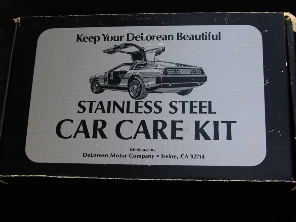 Image 19/92 of DeLorean DMC-12 (1982)