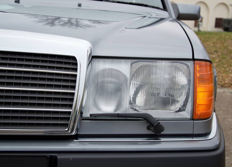 Bild 14/32 von Mercedes-Benz 280 TE (1993)