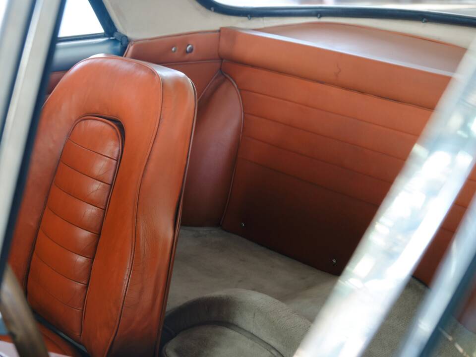 Bild 39/50 von Lancia Flaminia GT 2.5 3C Touring (1963)