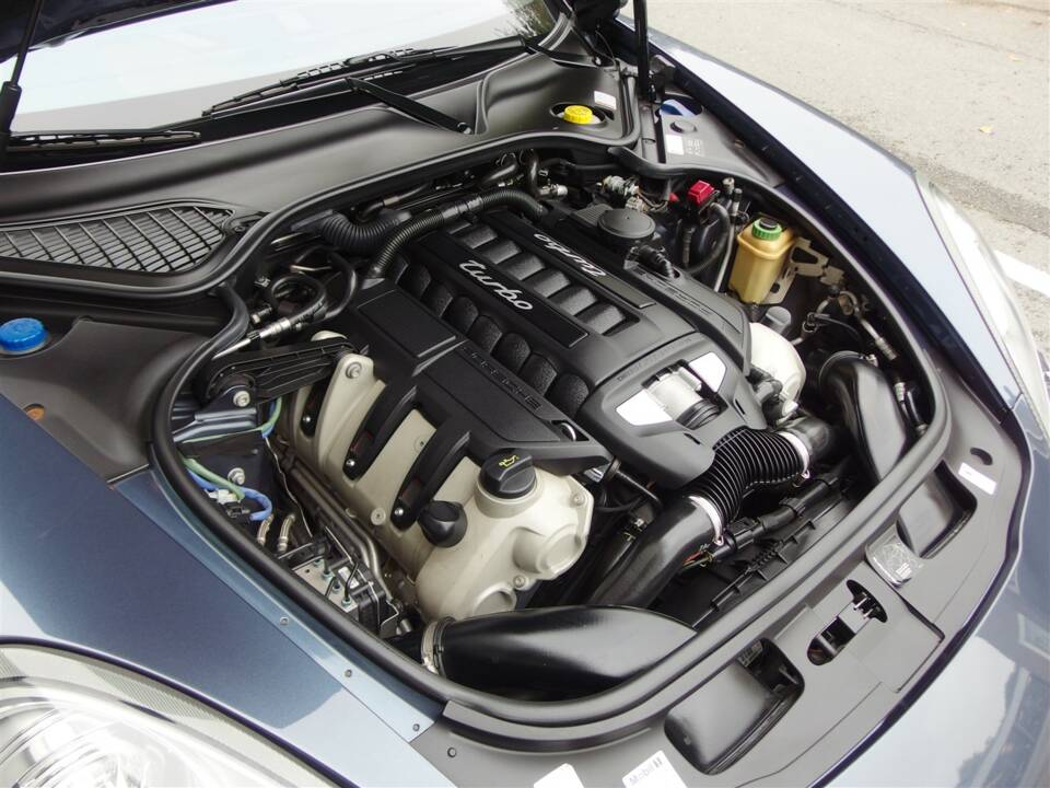 Image 95/99 of Porsche Panamera Turbo (2009)