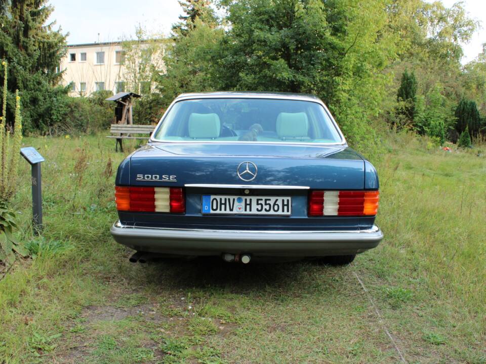Image 10/70 of Mercedes-Benz 500 SE (1984)