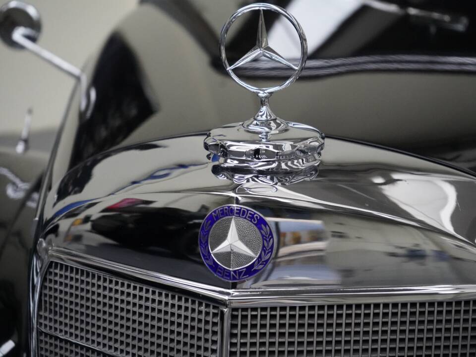 Image 6/10 of Mercedes-Benz 300 S Cabriolet A (1953)