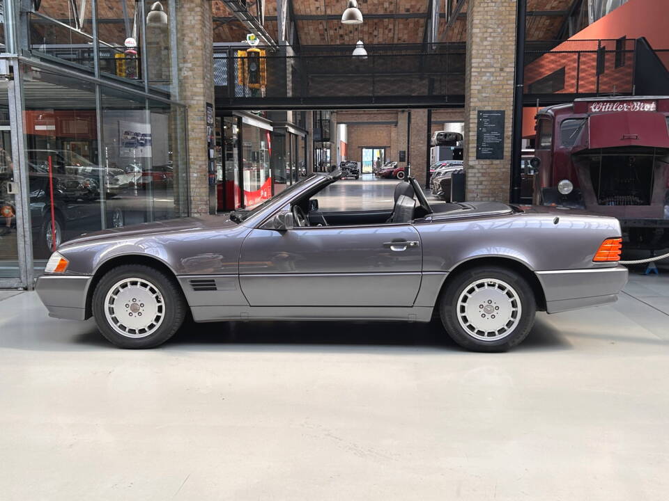 Image 17/49 of Mercedes-Benz SL 280 (1995)