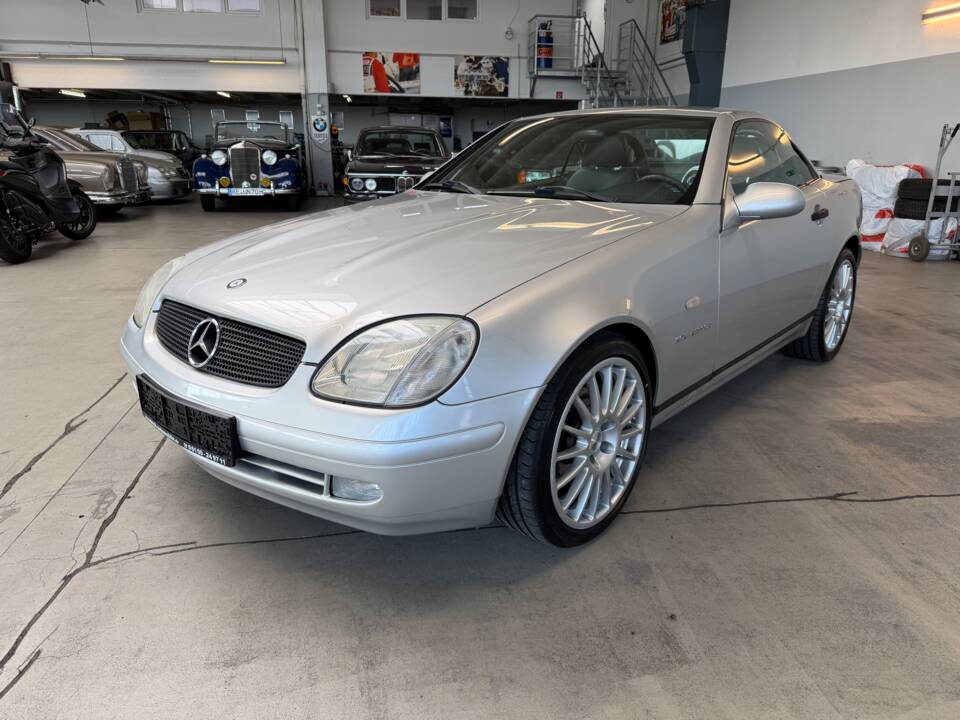 Image 8/51 of Mercedes-Benz SLK 230 Kompressor (1997)