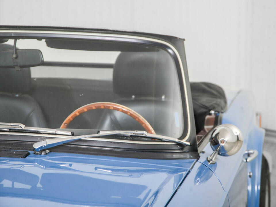 Immagine 26/50 di Triumph TR 6 (1973)