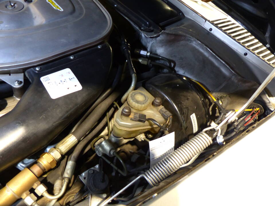 Image 67/68 of Mercedes-Benz 500 SL (1984)