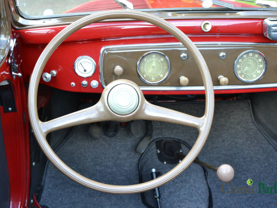 Image 34/50 of FIAT 500 C Topolino (1952)