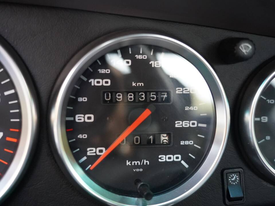 Imagen 4/17 de Porsche 911 Carrera (1995)
