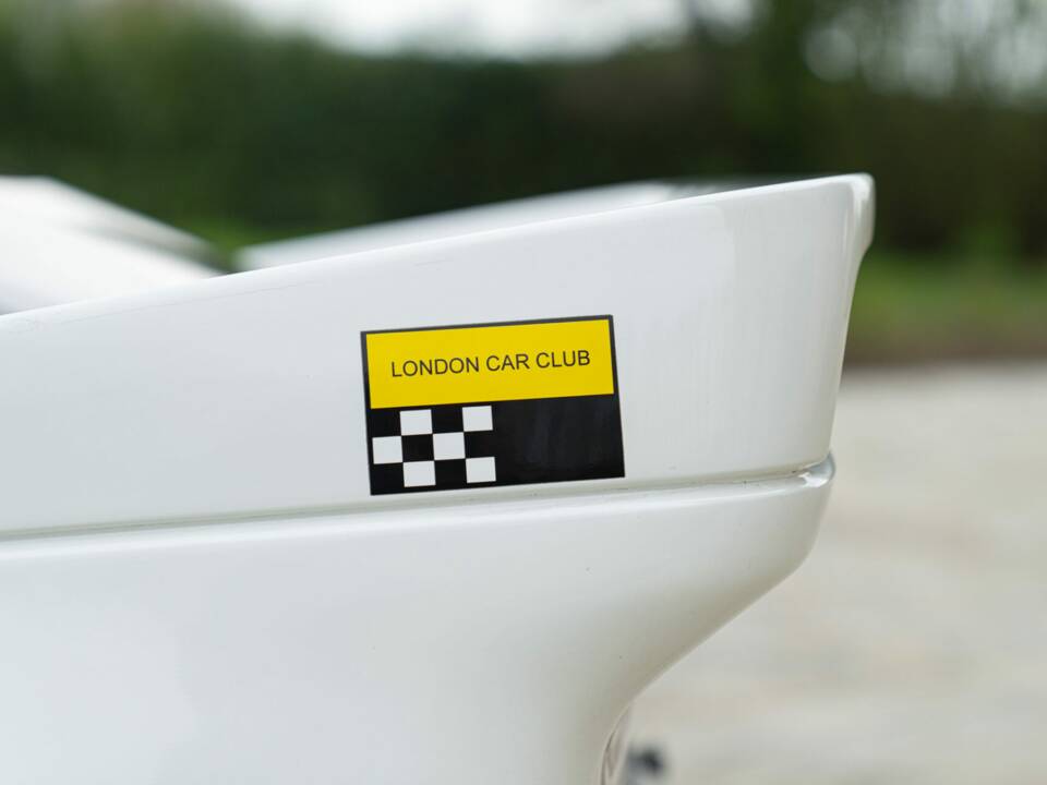 Image 21/50 of Ford RS200 (1987)