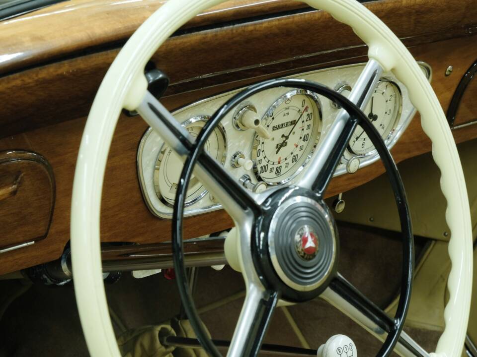 Bild 31/50 von Mercedes-Benz 320n Cabriolet A (1938)