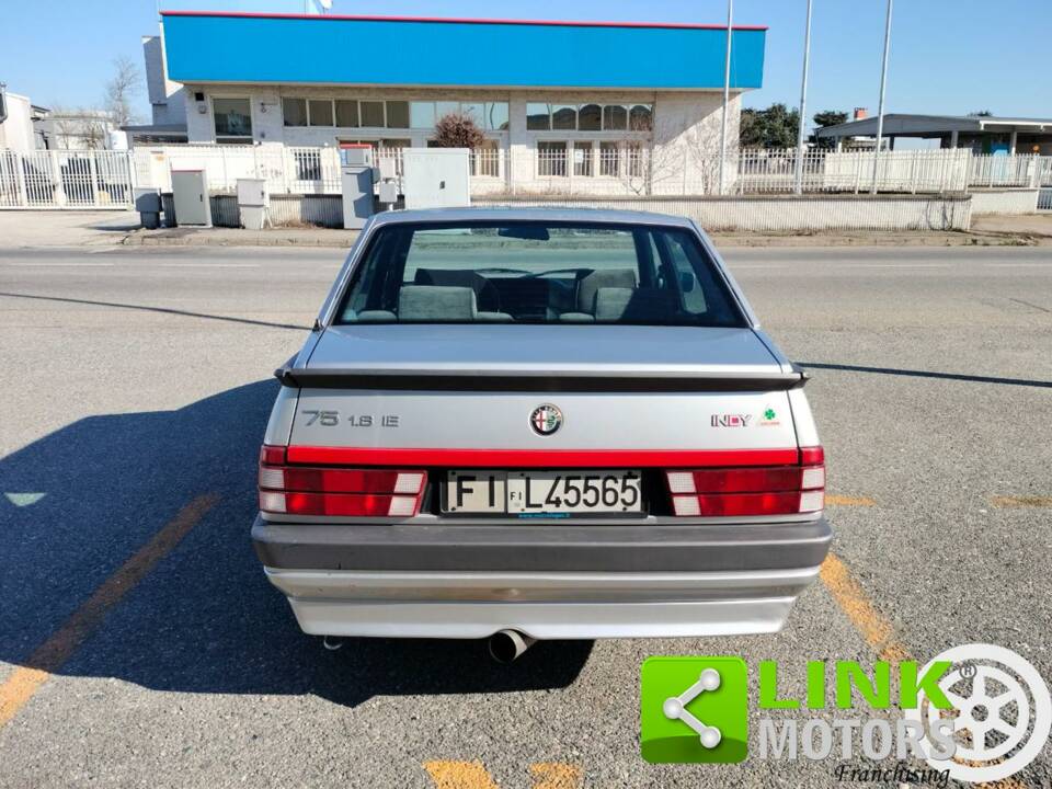 Image 6/10 of Alfa Romeo 75 1.8 (1991)
