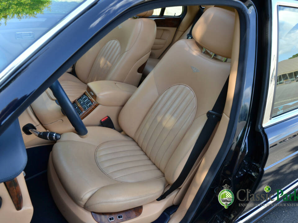 Immagine 21/50 di Bentley Arnage Green Label (1999)