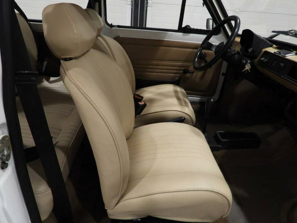 Bild 8/15 von Polski FIAT 126p (1982)