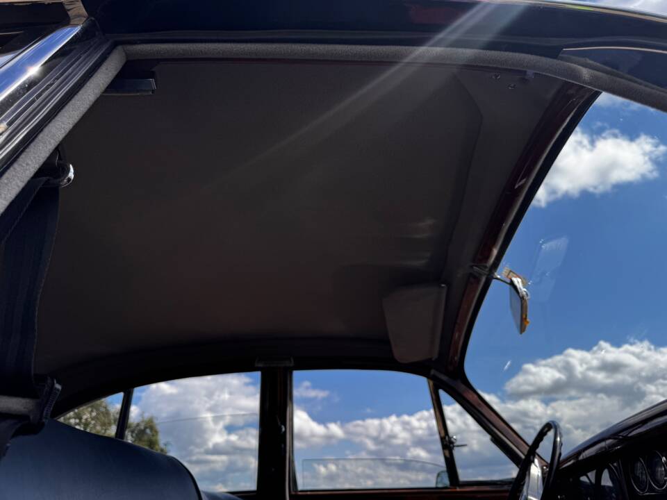 Bild 18/32 von Jaguar S-Type 3.4 (1964)