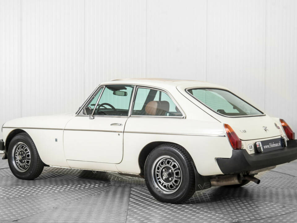Image 6/50 of MG MGB GT V8 (1975)