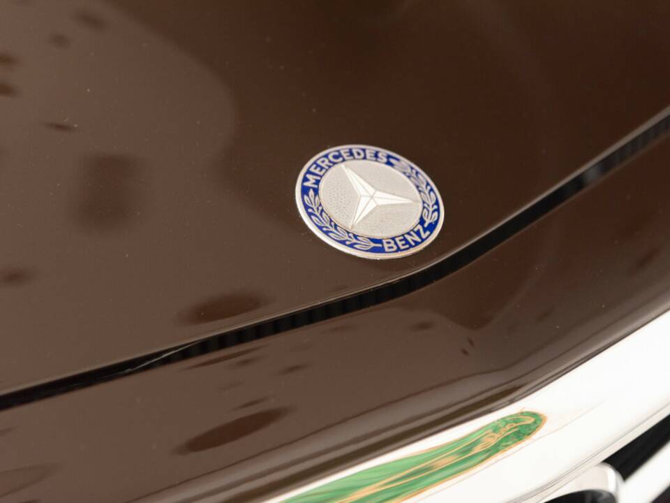Image 12/30 of Mercedes-Benz 280 SL (1970)